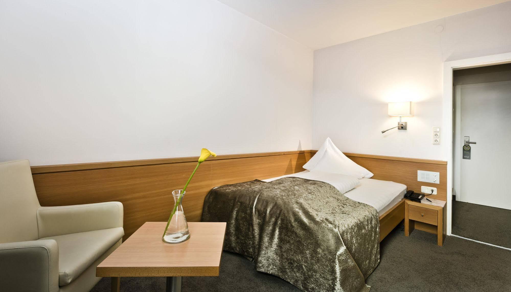 Stadthotel Goldenes Schiff 4*